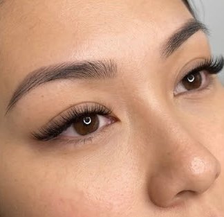 Efeito Fox Eyes Delineado